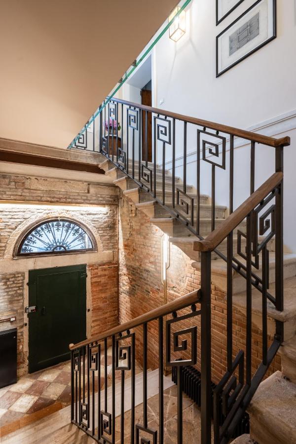 Apartamento Palazzo Borgoloco Venecia Exterior foto